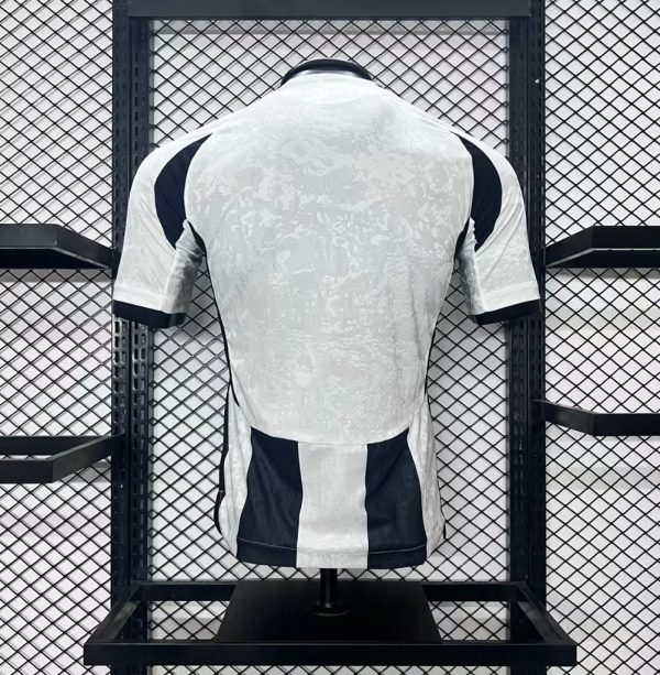 24-25 Juventus Home Kit Player Version - Image 3